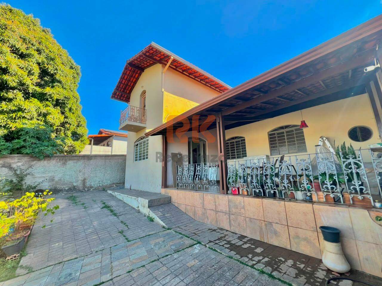 Casa à venda no Planalto: 