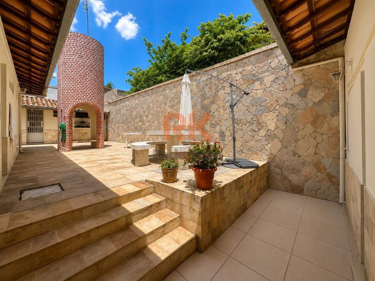 Casa à venda no São Luiz: 