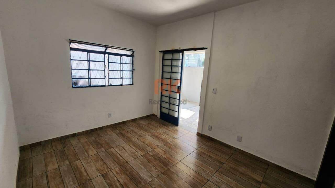Casa para aluguel no Nacional: 