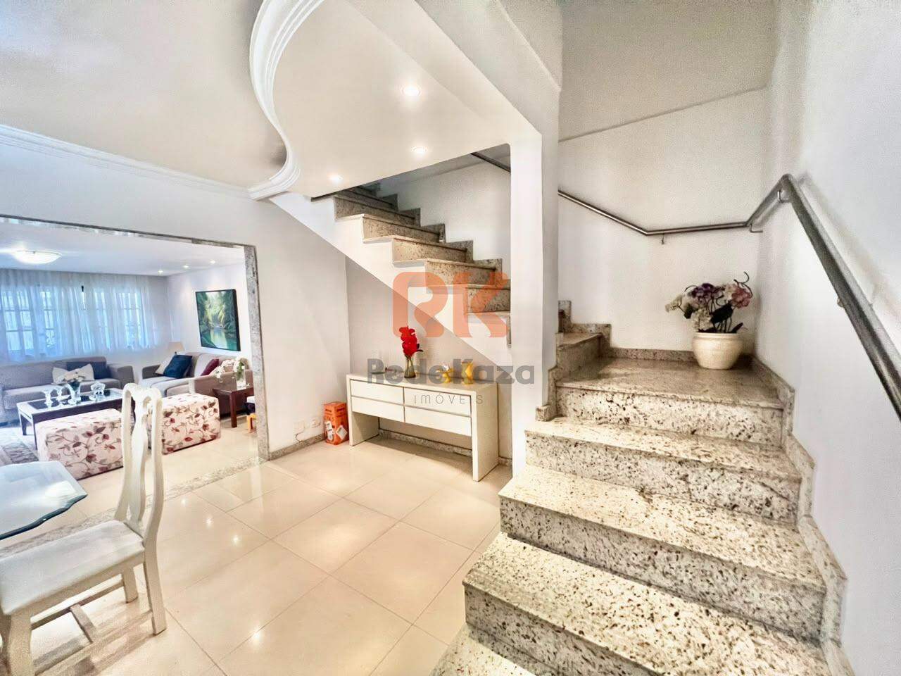 Casa à venda no Dona Clara: 