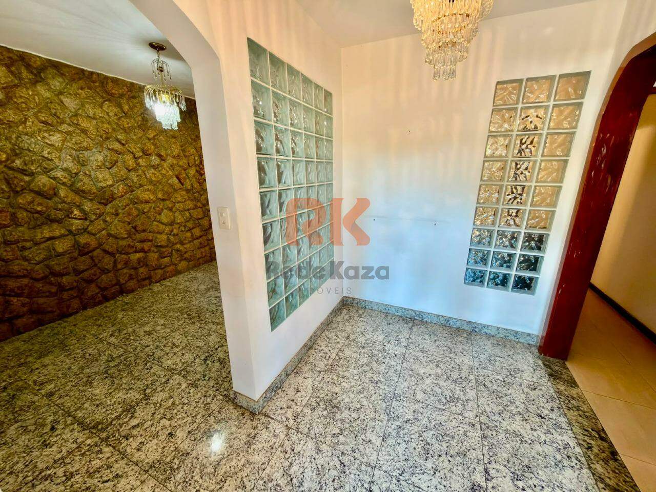 Casa comercial à venda no Alípio de Melo: 