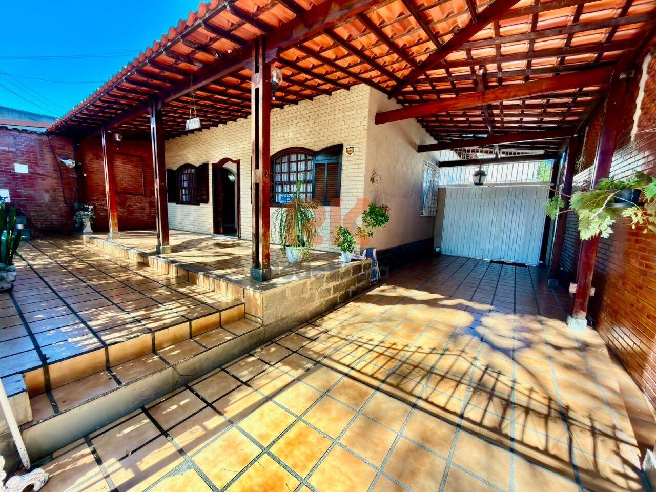 Casa comercial à venda no Alípio de Melo: 