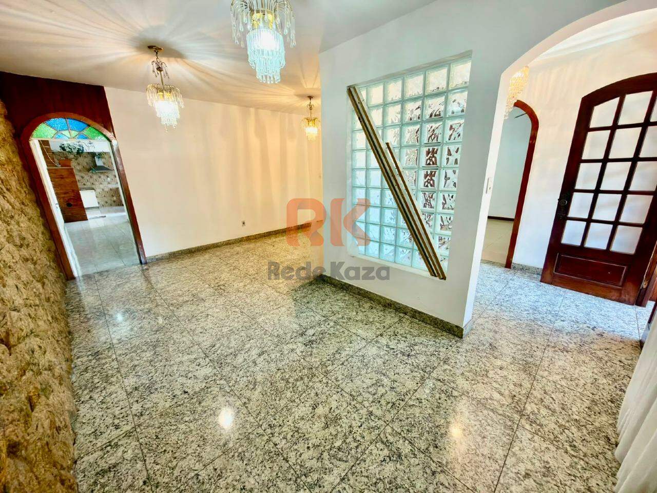 Casa comercial à venda no Alípio de Melo: 