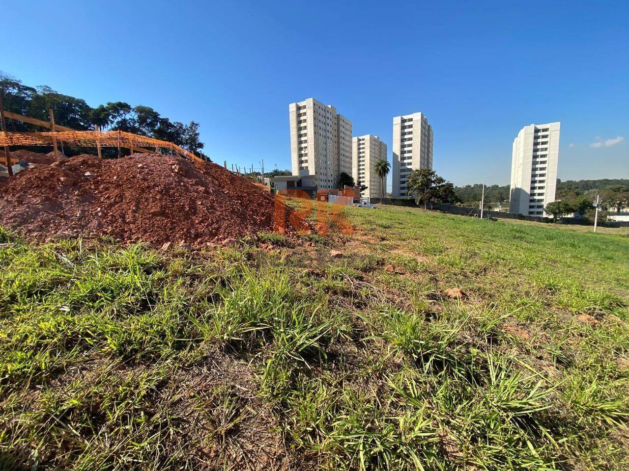Lote à venda no Braúnas: 