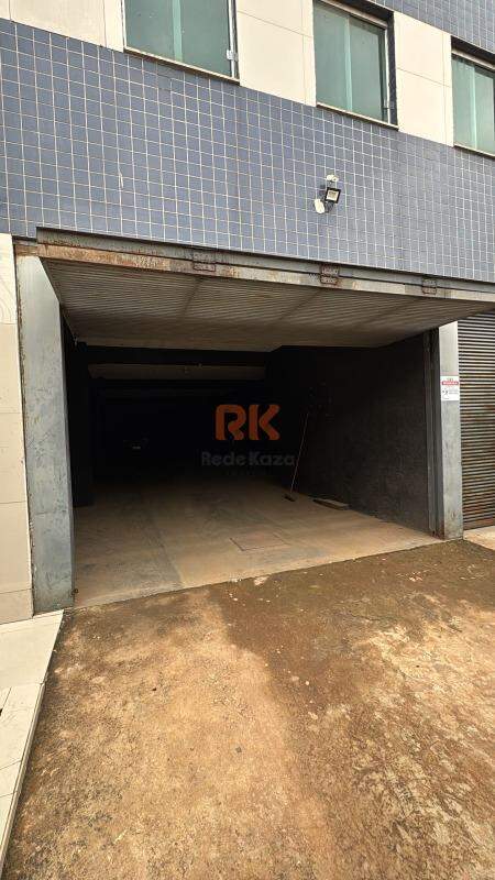 Garagem para aluguel no Dona Clara: 