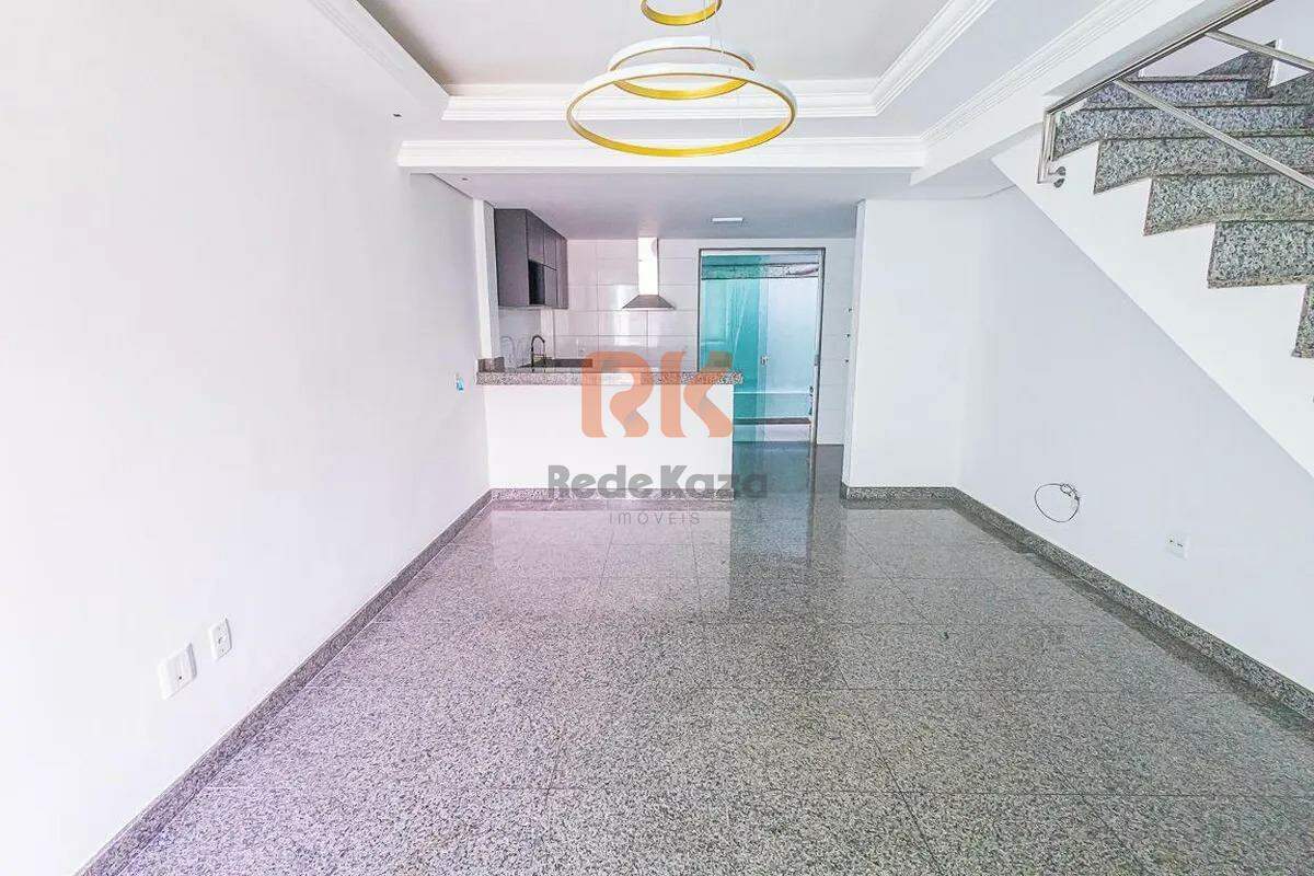 Casa geminada à venda no Santa Terezinha: 