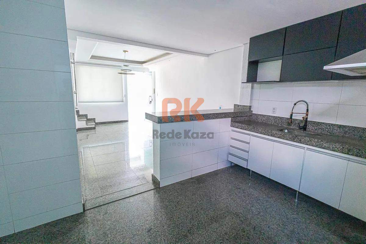 Casa geminada à venda no Santa Terezinha: 
