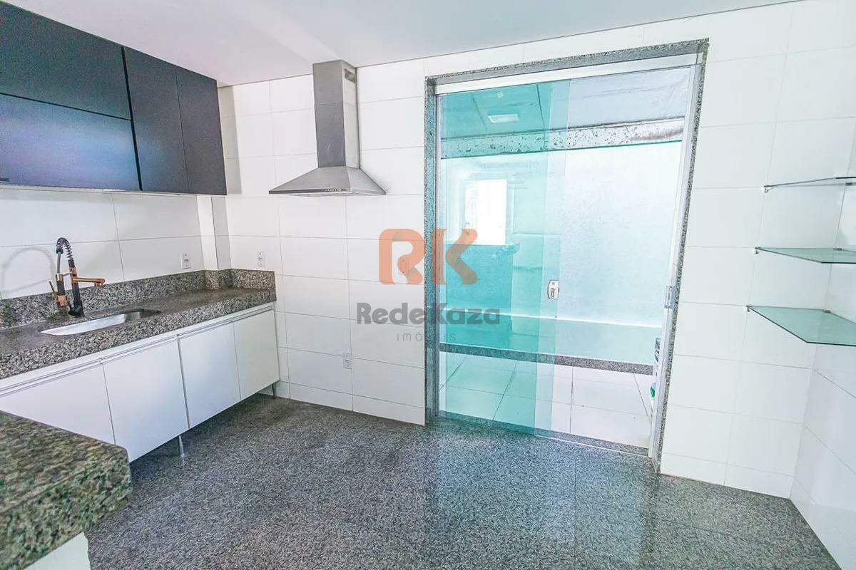 Casa geminada à venda no Santa Terezinha: 