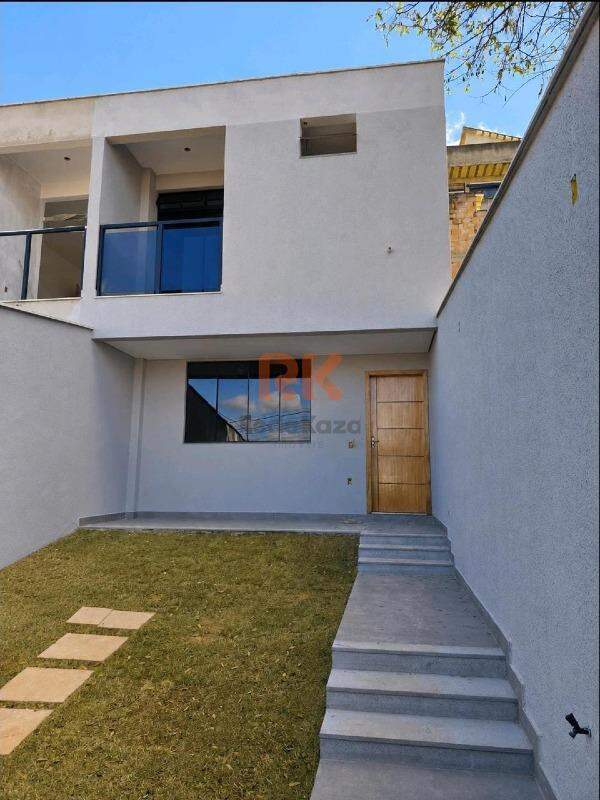 Casa geminada à venda no Cabral: 