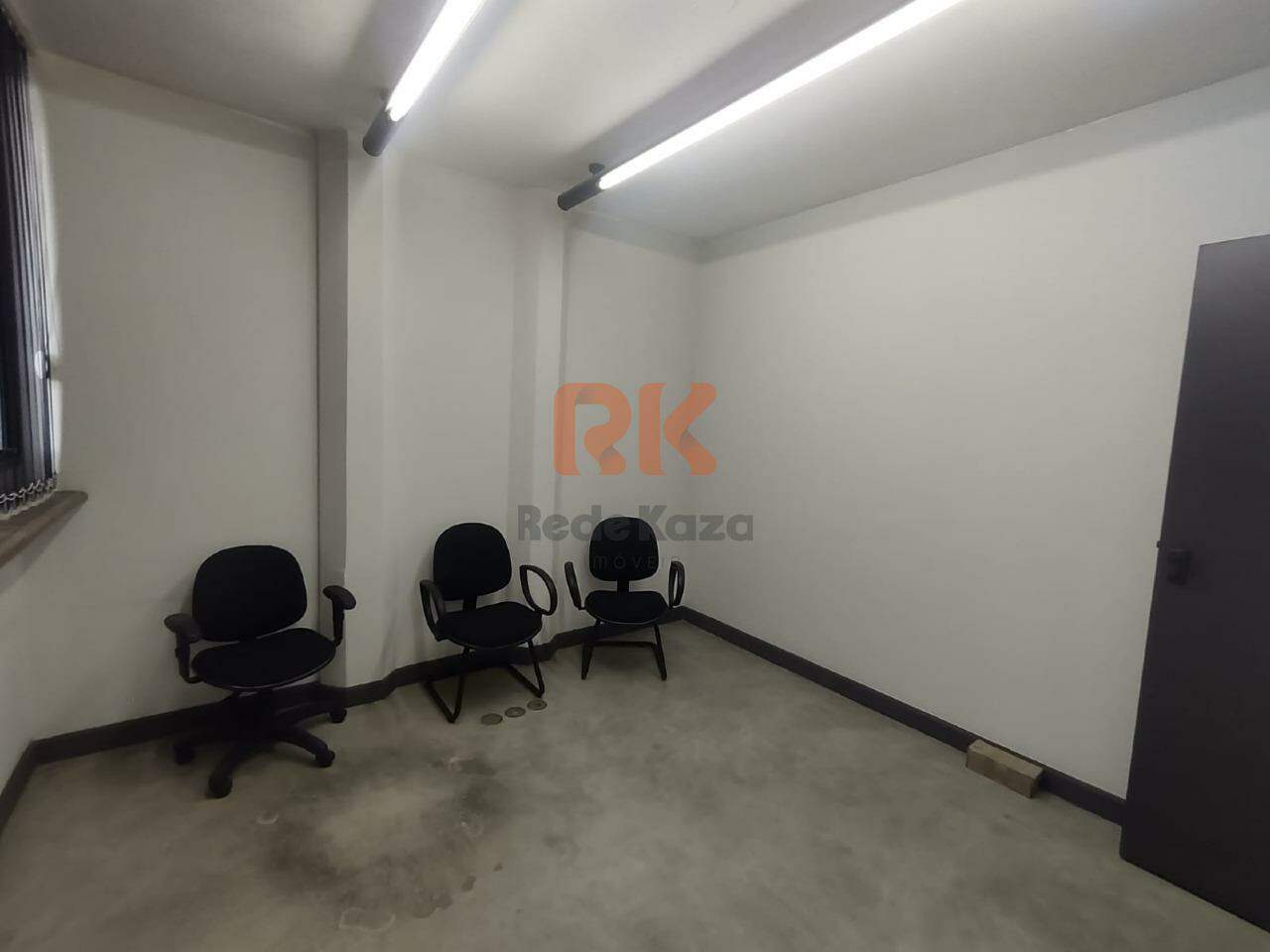 Sala para aluguel no São Francisco: 