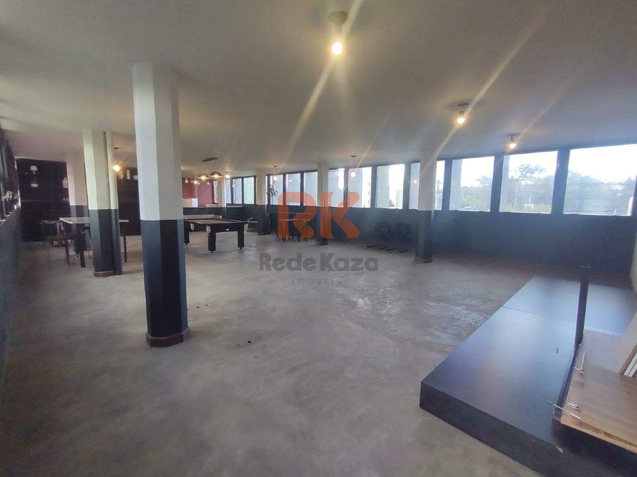 Sala para aluguel no São Francisco: 