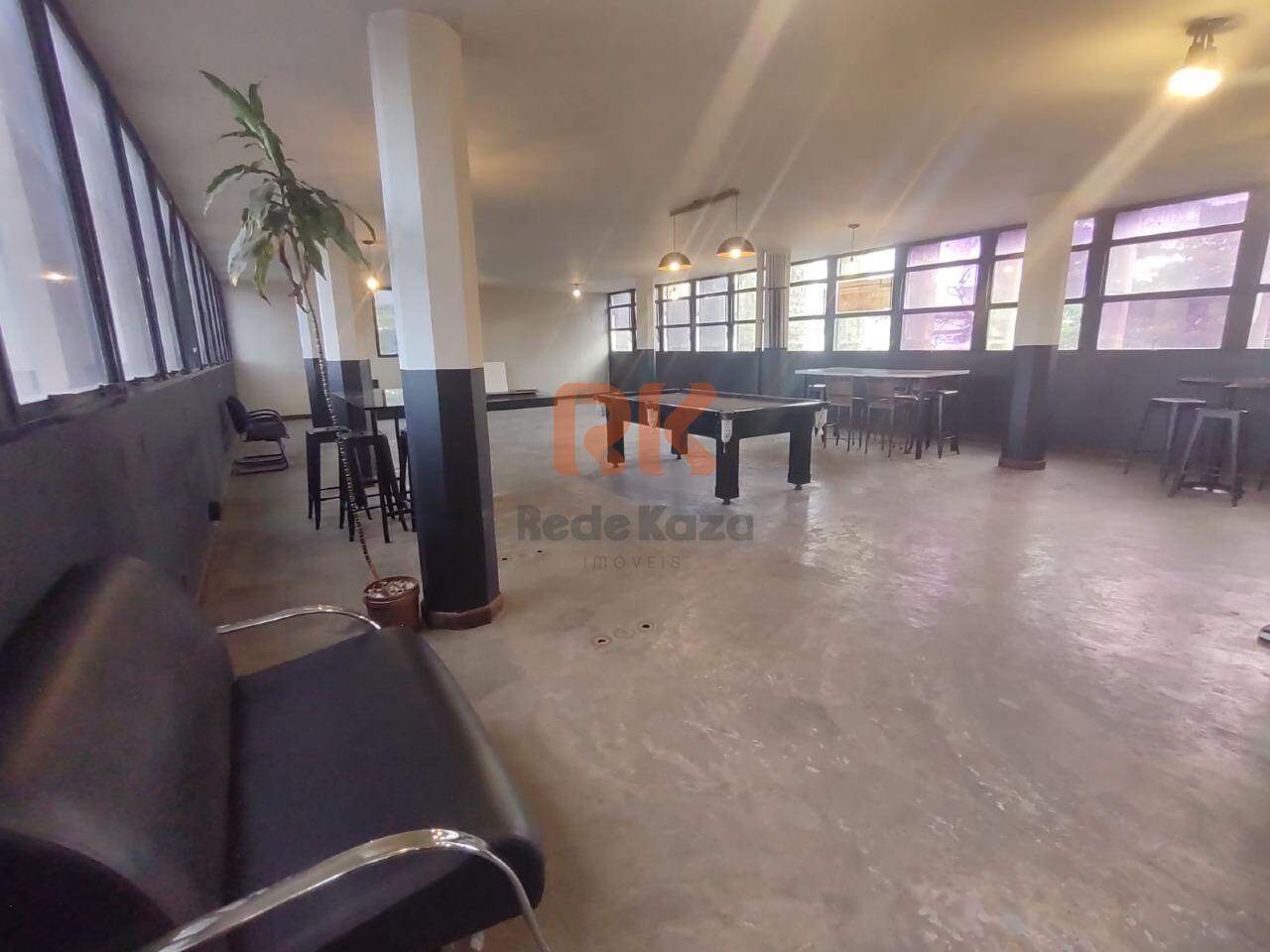 Sala para aluguel no São Francisco: 