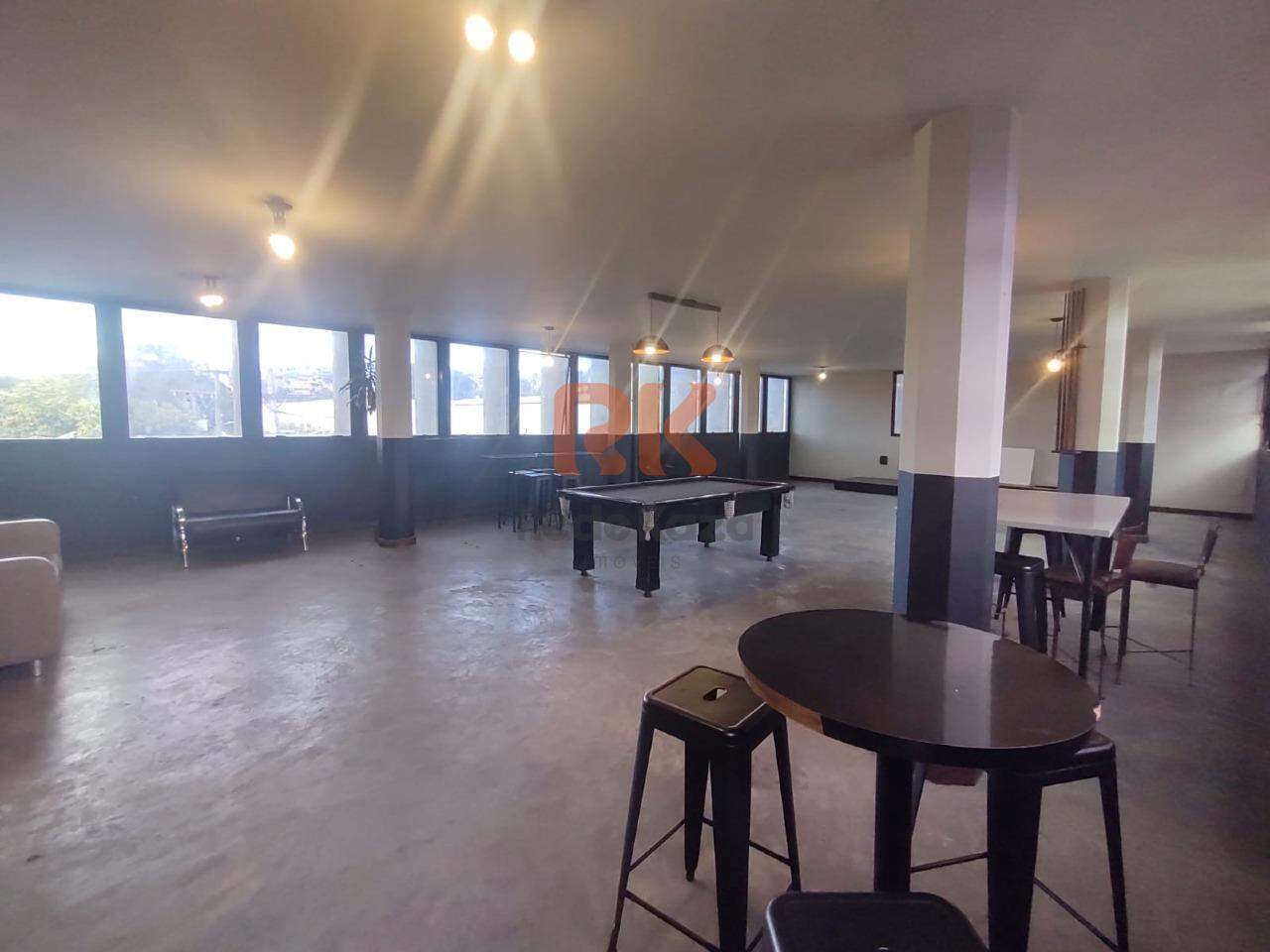 Sala para aluguel no São Francisco: 