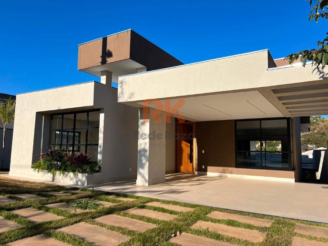 Casa em condomínio à venda no Mariposas: 