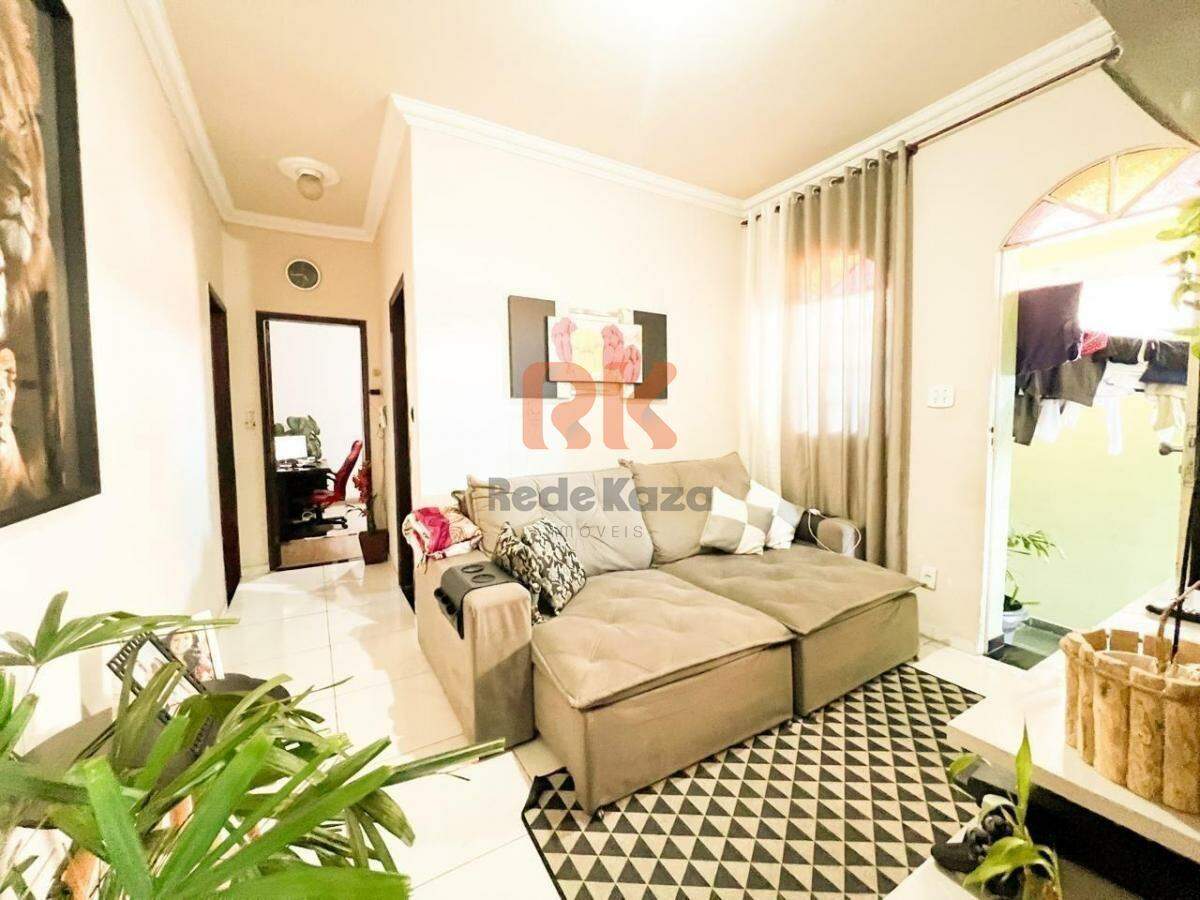Casa à venda no São Gotardo: 