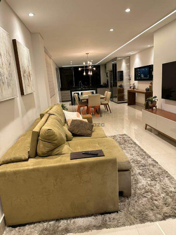 Casa em condomínio à venda no Santa Terezinha: 