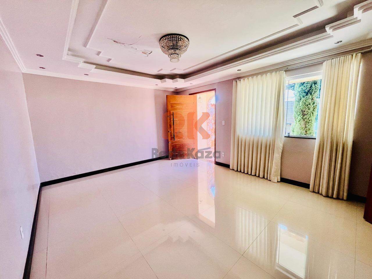 Casa à venda no Planalto: 