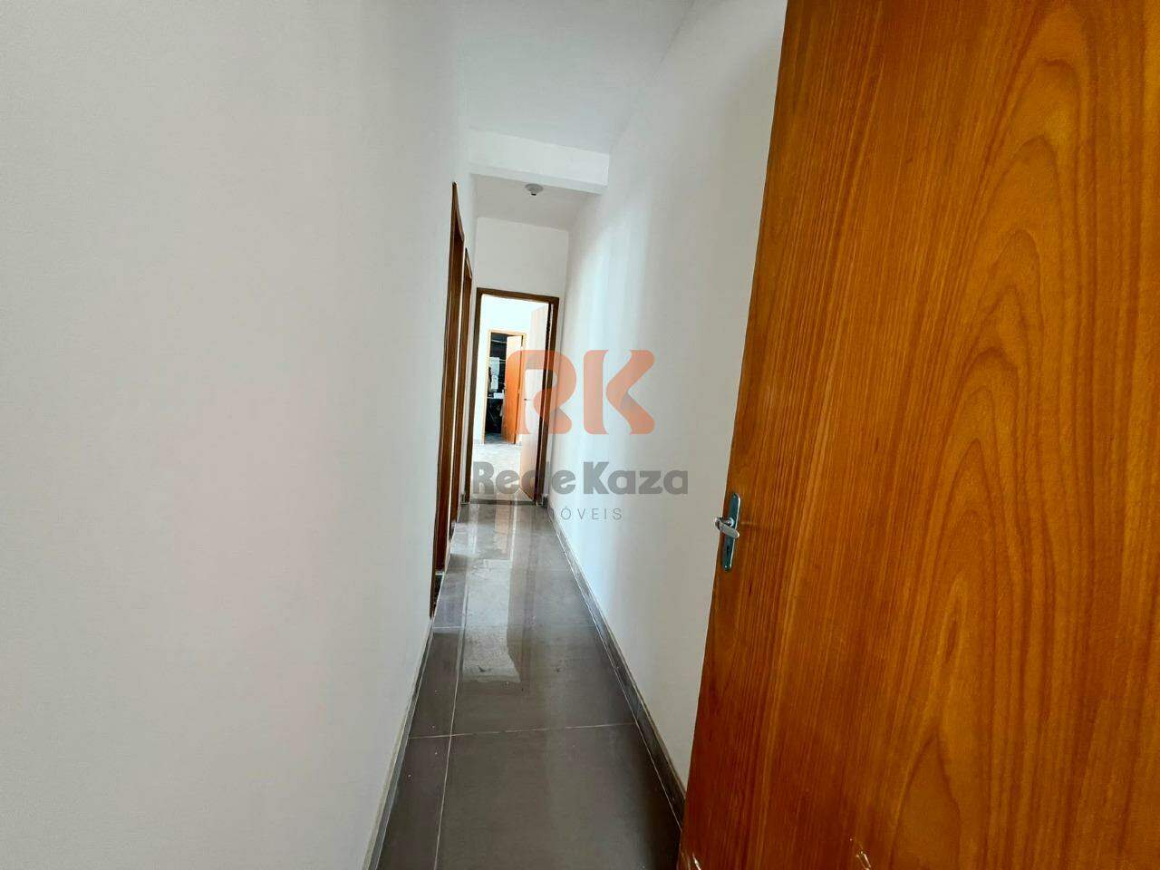 Casa geminada à venda no Xangrilá: 