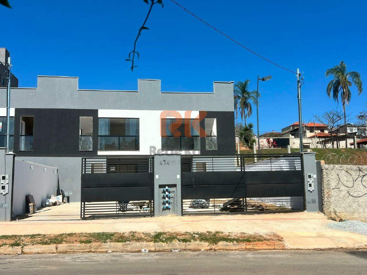 Casa geminada à venda no Parque XangriLá: 