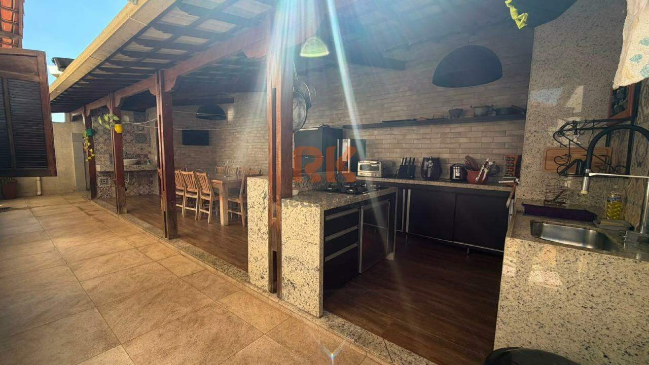Casa à venda no Alípio de Melo: 