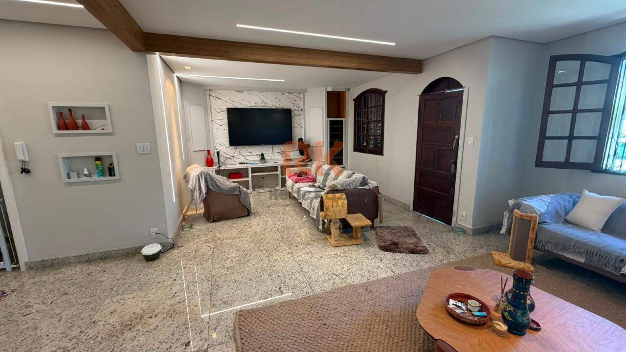 Casa à venda no Alípio de Melo: 