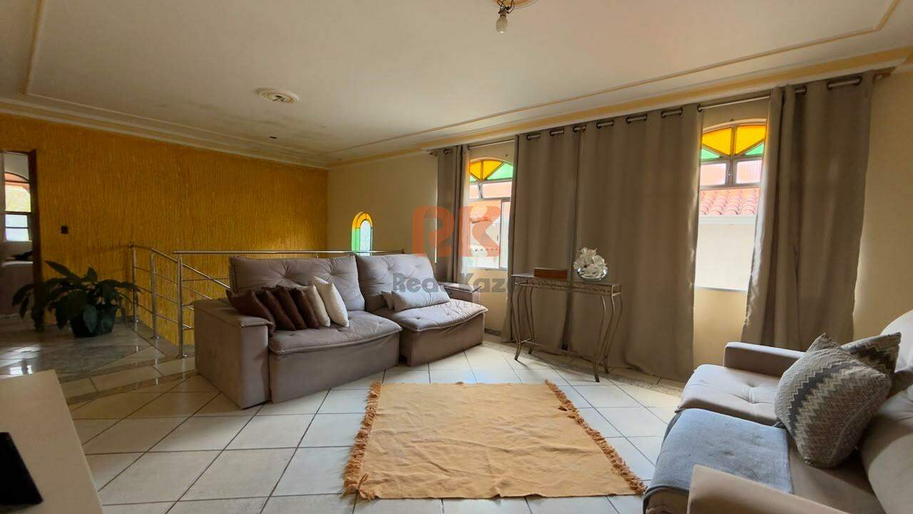 Casa à venda no Serrano: 
