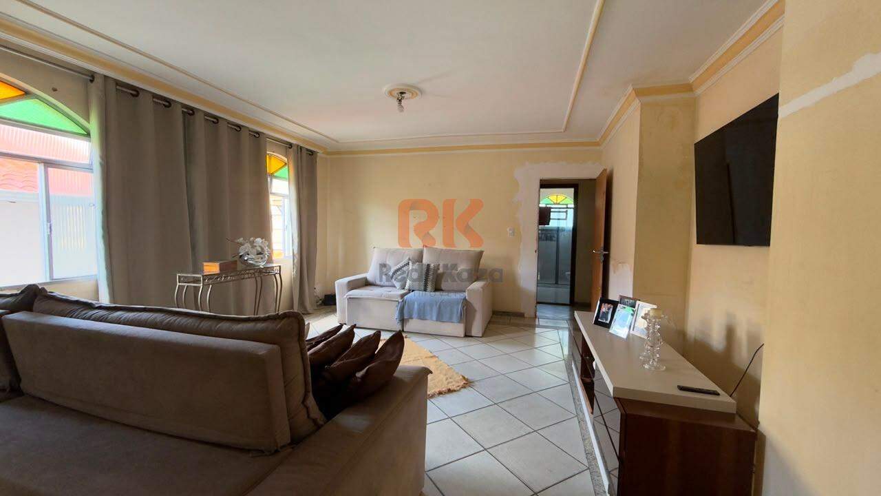 Casa à venda no Serrano: 
