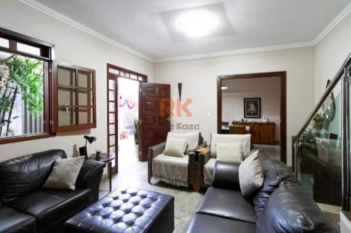 Casa Duplex à venda no Coqueiros: 