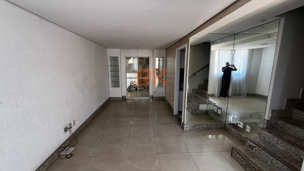 Casa para aluguel no Cabral: 