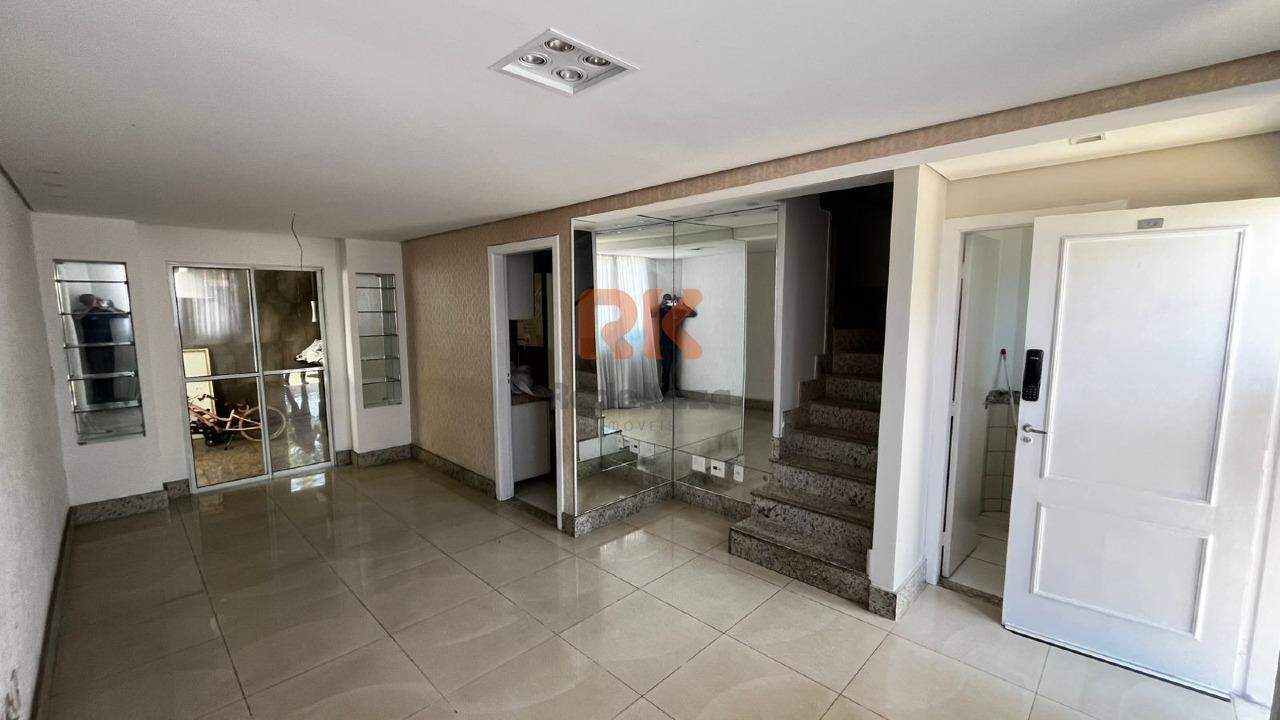 Casa para aluguel no Cabral: 