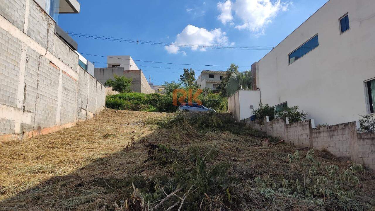 Lote em Condomínio à venda no Portal Do Sol: 