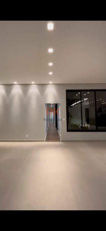 Casa em condomínio à venda no Gran Royalle: 