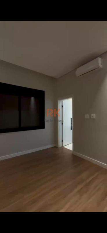 Casa em condomínio à venda no Gran Royalle: 