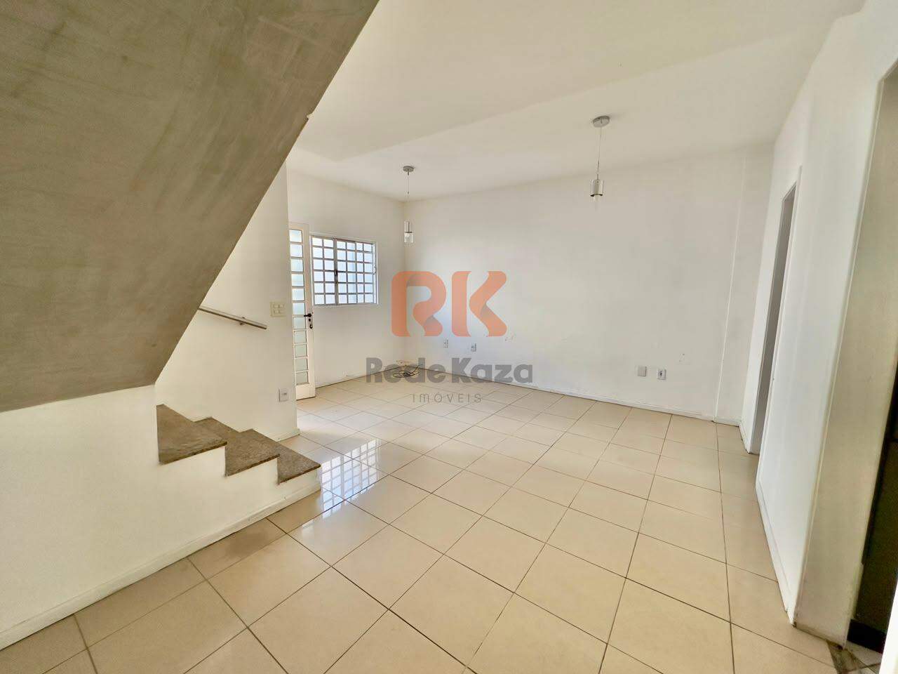 Casa geminada à venda no Santa Terezinha: 