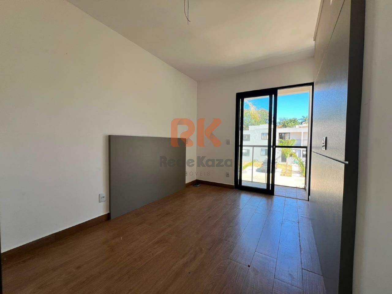 Casa em condomínio à venda no Trevo: 