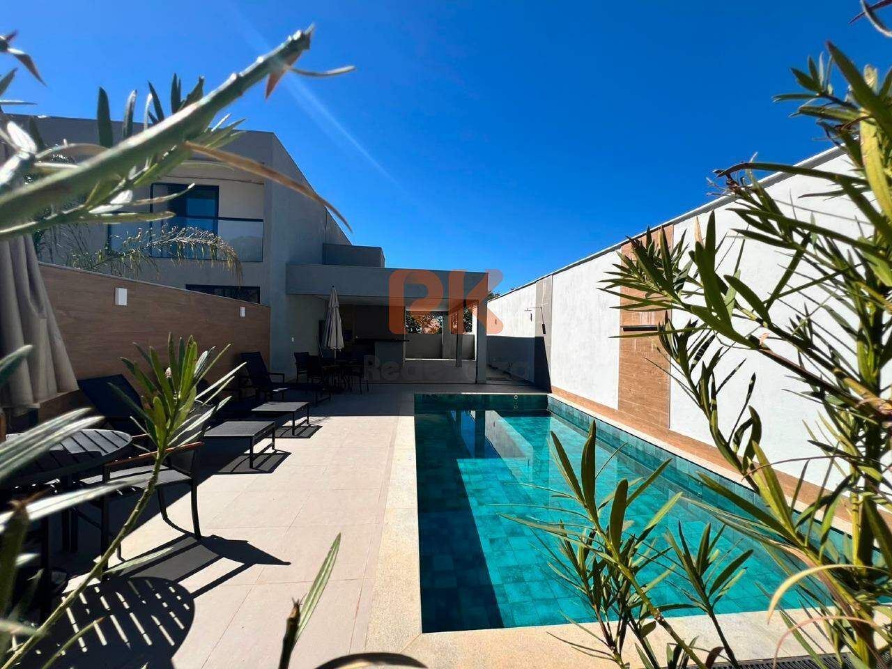 Casa em condomínio à venda no Trevo: 