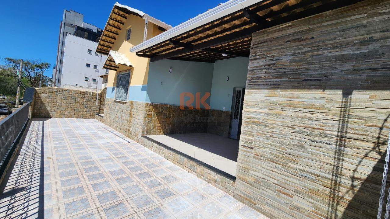 Casa para aluguel no Cabral: 