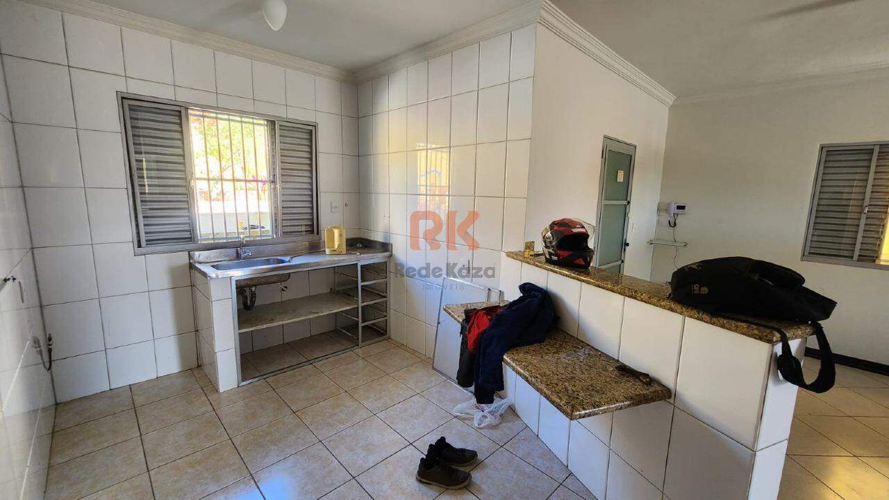 Casa para aluguel no Cabral: 
