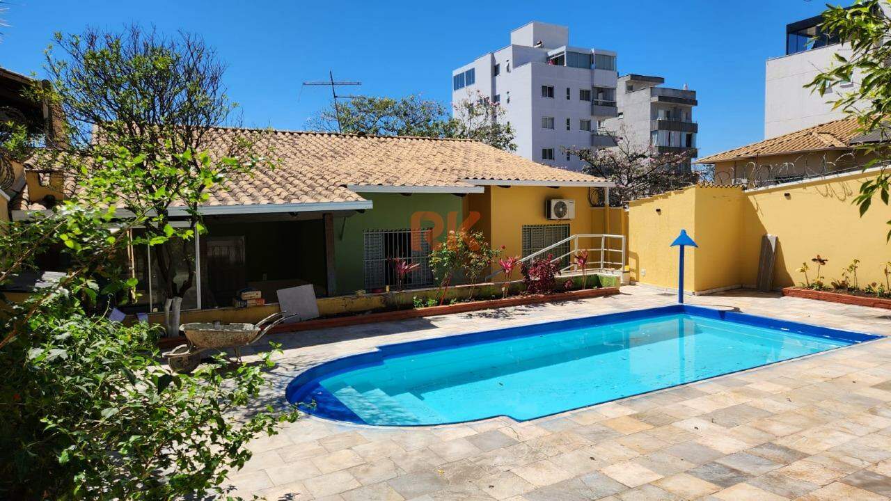 Casa para aluguel no Cabral: 