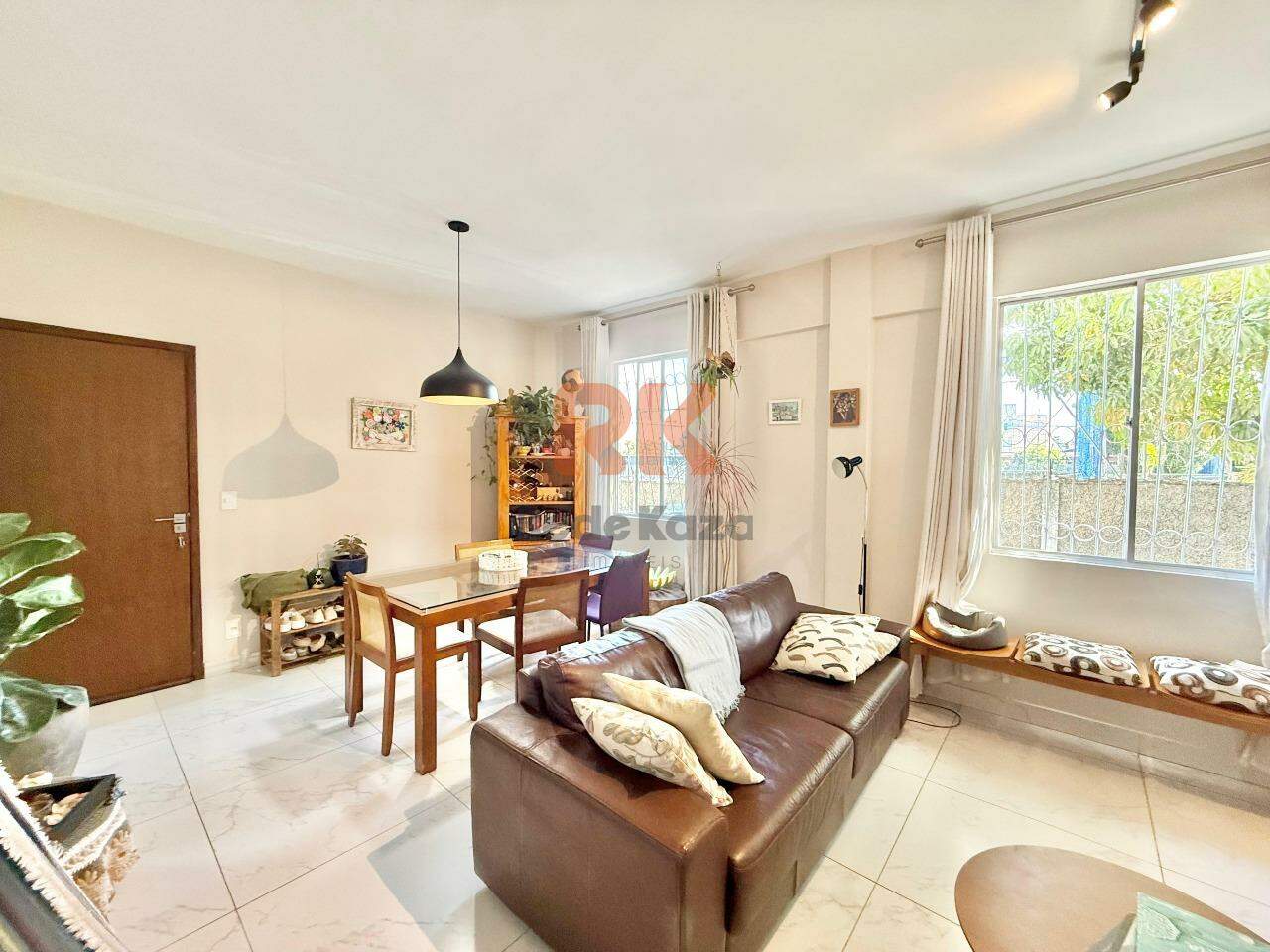 Apartamento à venda no Indaiá: 