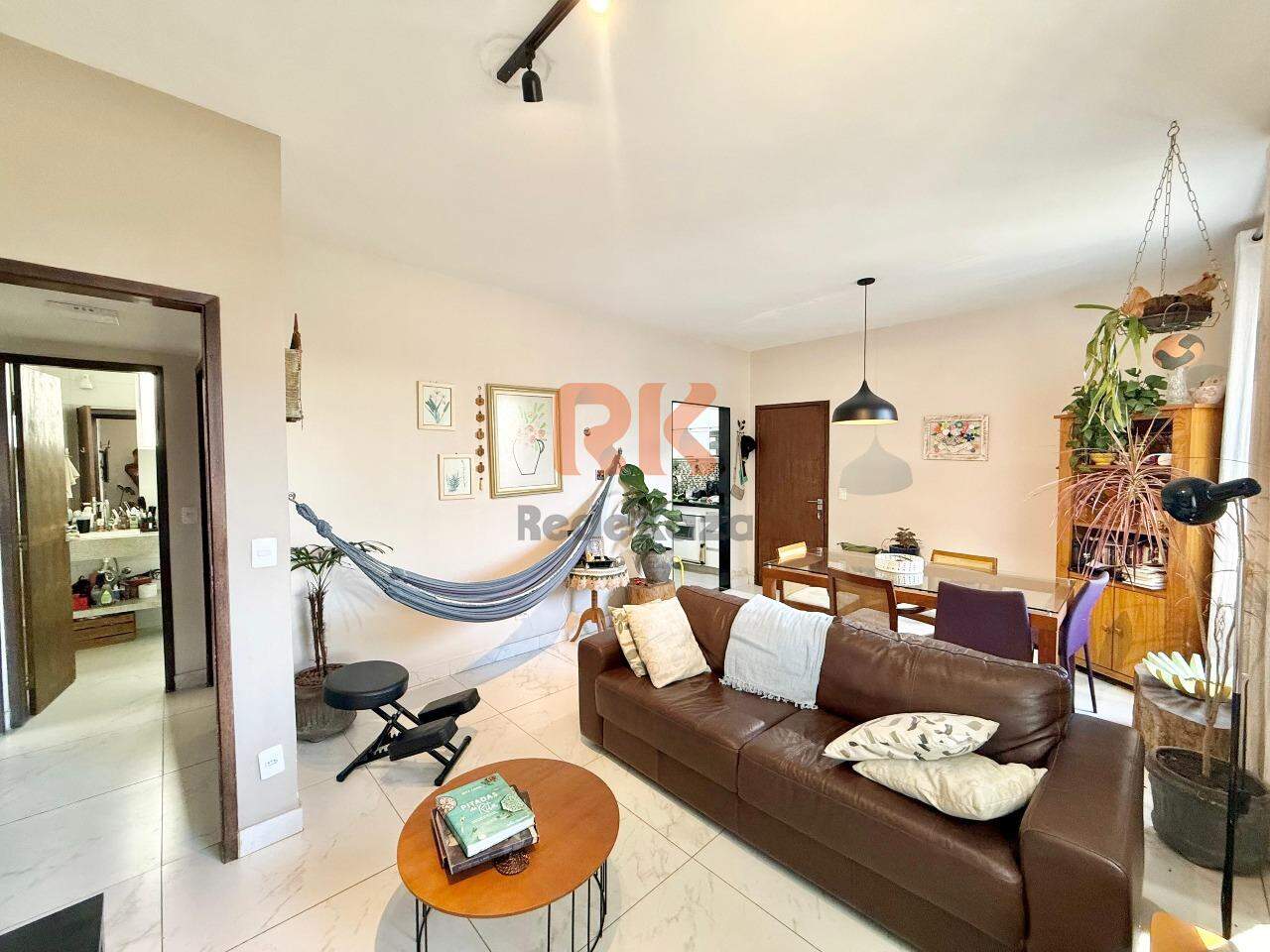 Apartamento à venda no Indaiá: 