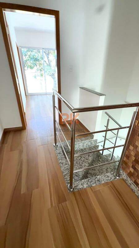 Casa geminada à venda no Cabral: 