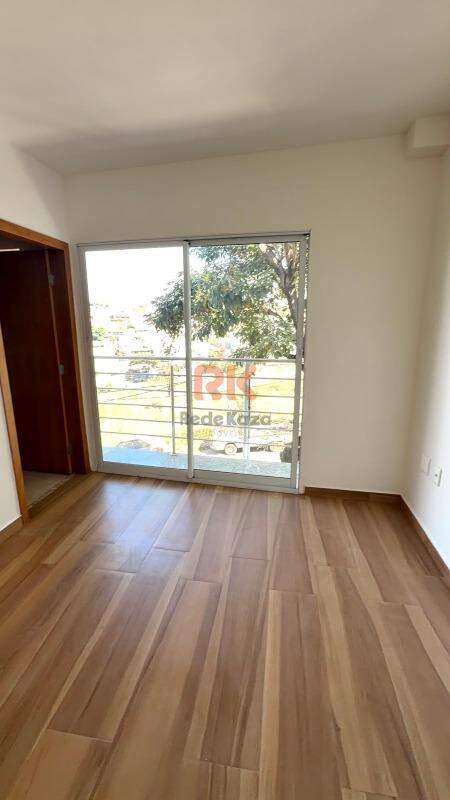 Casa geminada à venda no Cabral: 