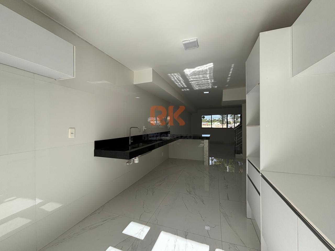 Casa geminada à venda no Cabral: 