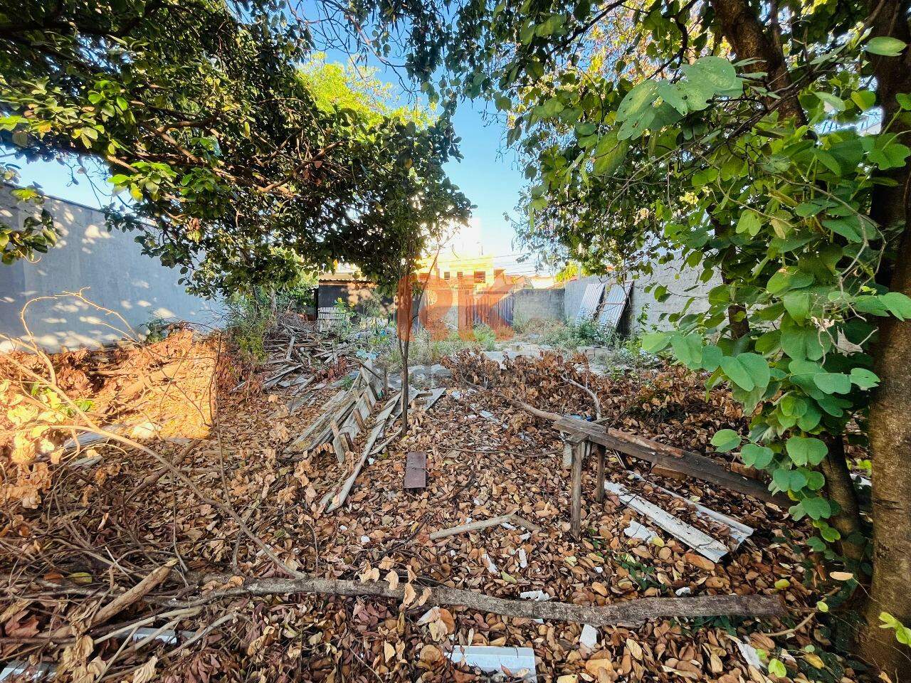 Lote à venda no Planalto: 