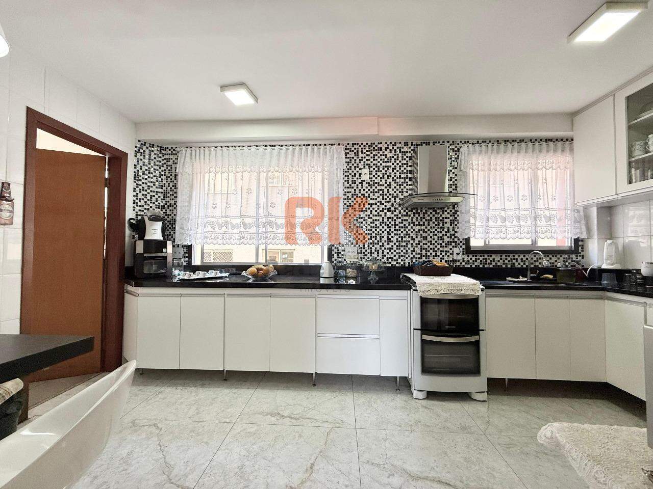 Apartamento à venda no Santa Amélia: 