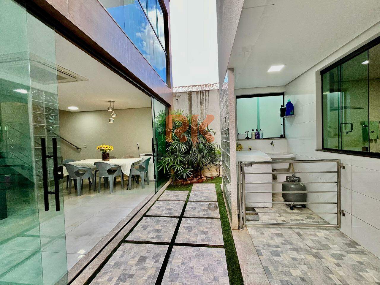 Casa à venda no Santa Amélia: 