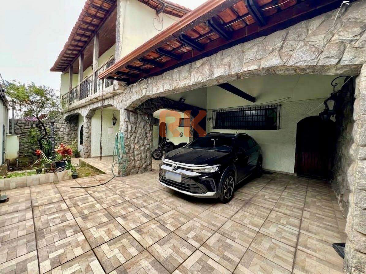Casa à venda no Jaraguá: 