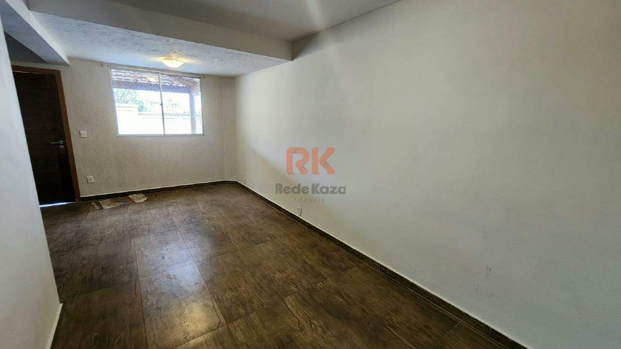 Casa em condomínio para aluguel no Cabral: 