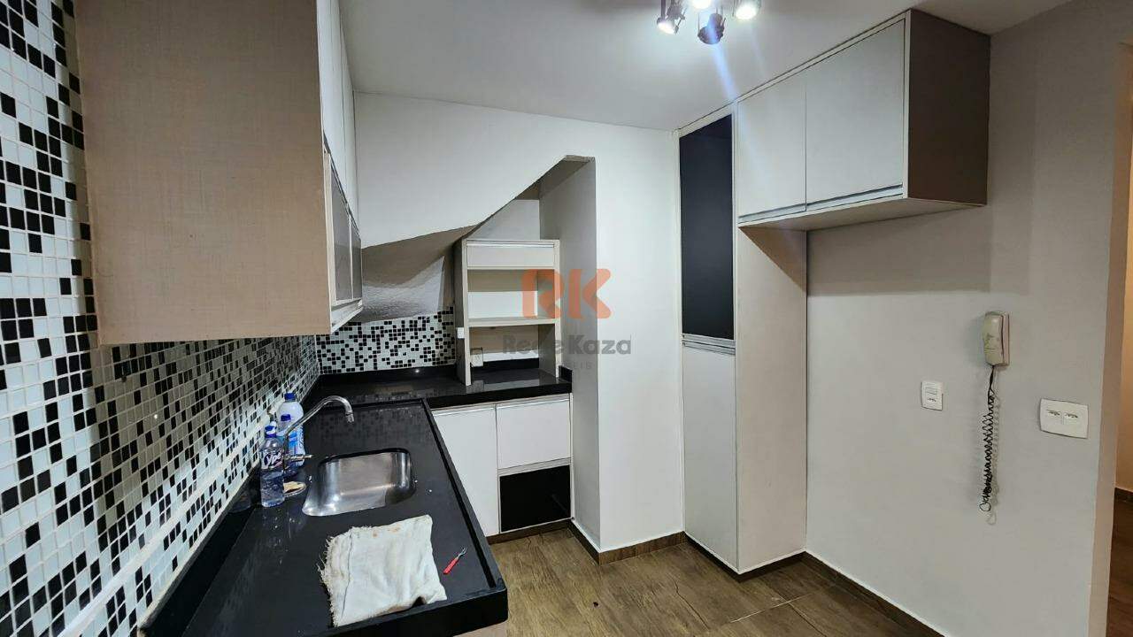 Casa em condomínio para aluguel no Cabral: 